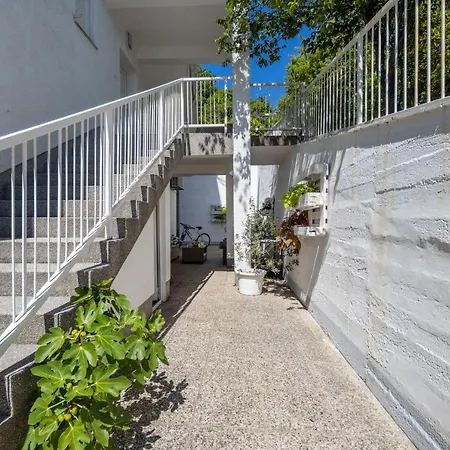 Appartement Casa Bianca *